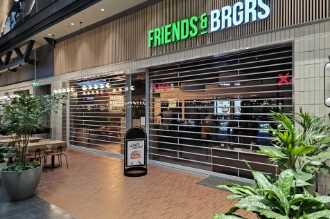 PX Visio rullakalteri kauppakeskuksessa