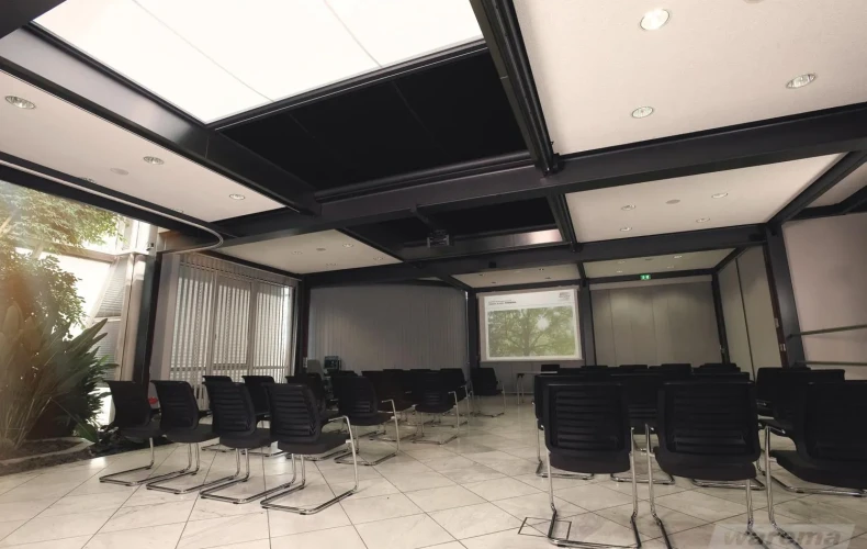 Lasikattomarkiisi W10 2