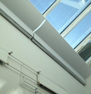 Kattopimennysverhot image