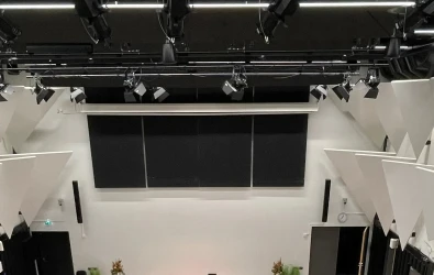 Rullautuvat akustiikkaverhot Rullautuvat akustiikkaverhot