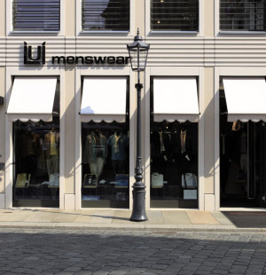 Fönstermarkiser image