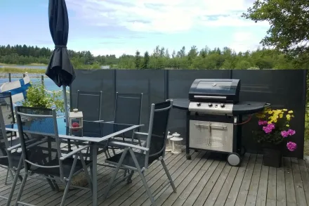 Tuulisuoja terassille ja parvekkeelle