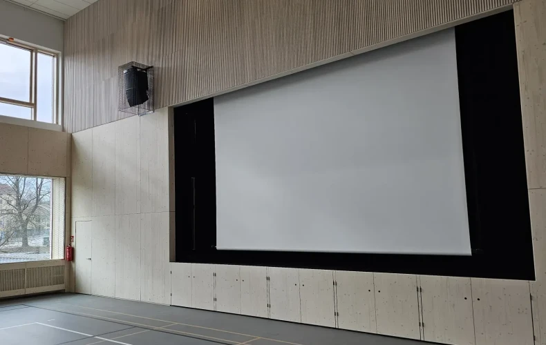 Valkokangas koulun juhlasaliin Valkokangas koulun juhlasaliin