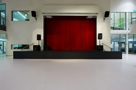 Näyttämökokonaisuus Pedelux