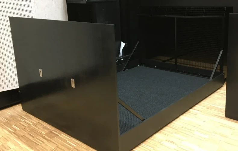 Tuolivaunu musta Tuolivaunu musta