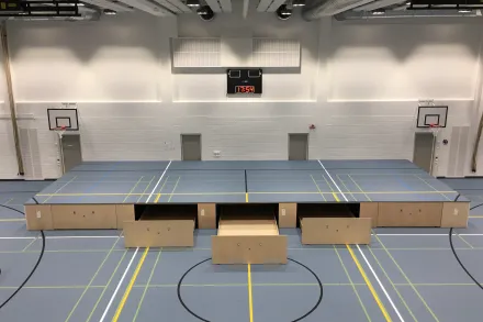 Nouseva nayttamo Lyftbar scen