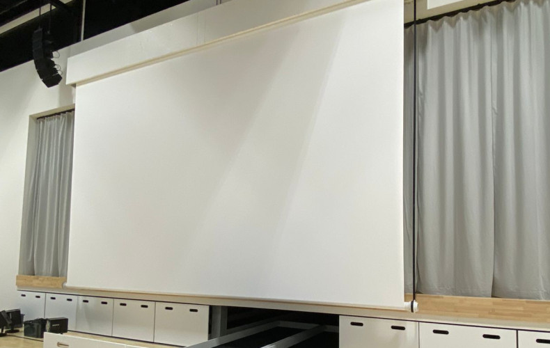 Valkokangas VK250 ja tuolivaunut