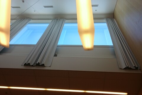 Laskostuvat pimennysverhot